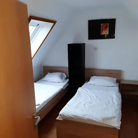 Oeffingen 77 *